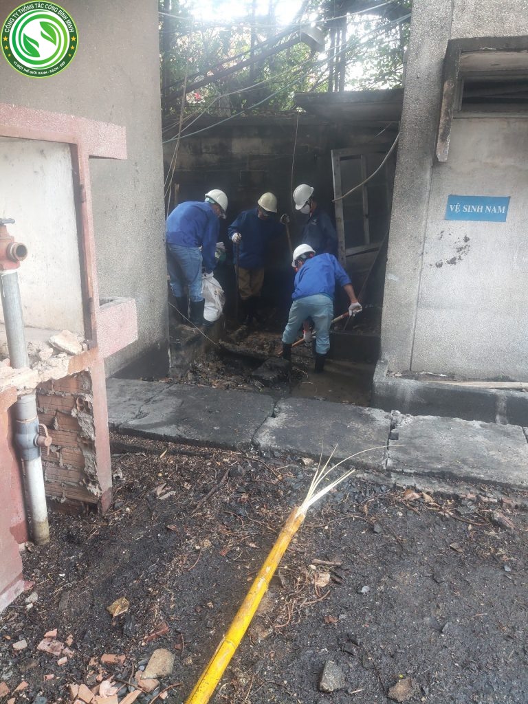 thi công thực tế nạo vét cống quận 7