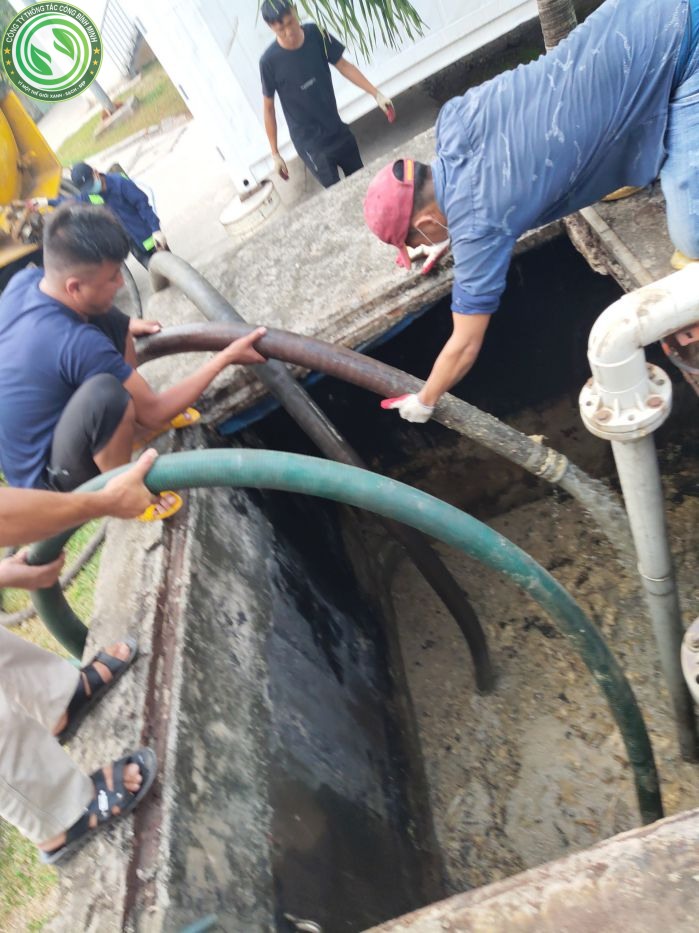 Hút sạch hố ga